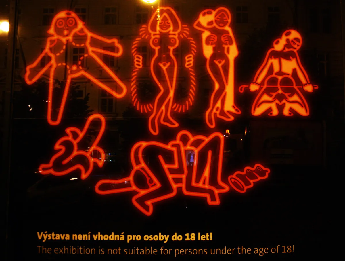 Prague Travel Guide 2026: Best Things to Do, Hotels & Day Trips